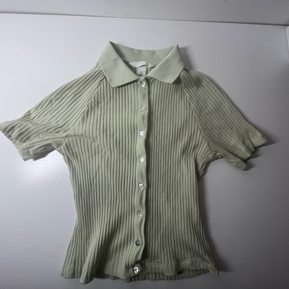 Green Polo shirt (H&M) - Picture 2 of 4